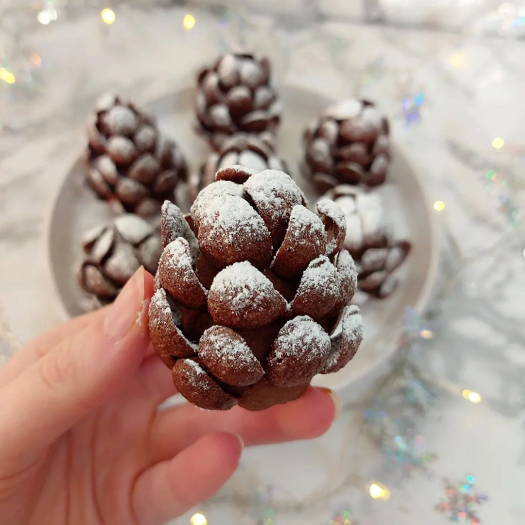 Christmas Chocolate Pine Cones | RECIPE | BLOG | PEAKSUPPS – Peak Supps