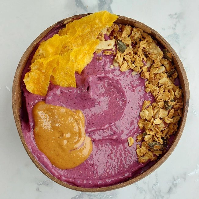 Tropical Summer Smoothie Bowl